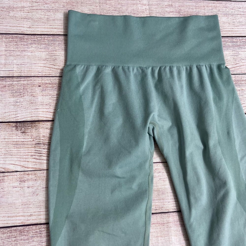 NVGTN Signature 2.0 Leggings Womens Medium Sage Green Seamless High Waist - Picture 10 of 10